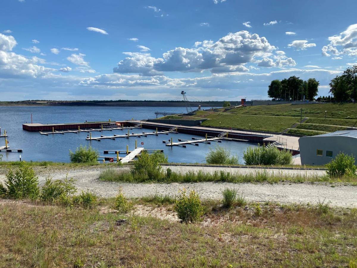 Modernes Apartment Am Hafen Mit Seeblick Grossräschen Eksteriør bilde